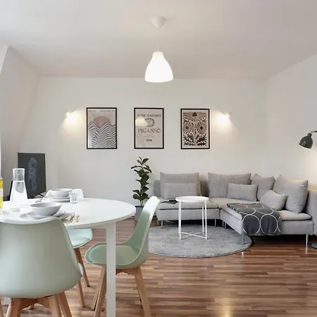 Neu Gemütliche Für Max 5 Personen Mit Balkon Nähe Mosel Mit Blick Auf Weinberge * Coblenza