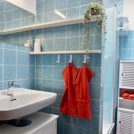 Neu Gemütliche Für Max 5 Personen Mit Balkon Nähe Mosel Mit Blick Auf Weinberge * Coblenza