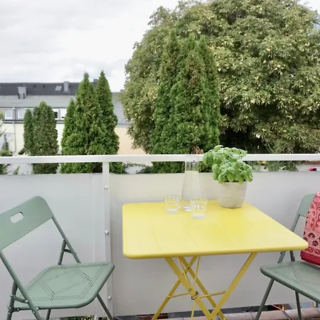 Neu Gemuetliche Fuer Max 5 Personen Mit Balkon Naehe Mosel Mit Blick Auf Weinberge Appartement *