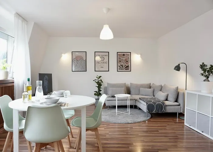 Neu Gemuetliche Fuer Max 5 Personen Mit Balkon Naehe Mosel Mit Blick Auf Weinberge * Koblenz