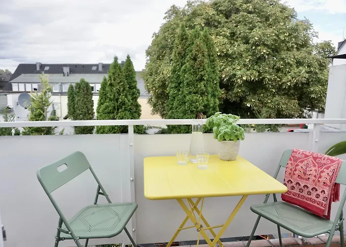 Neu Gemuetliche Fuer Max 5 Personen Mit Balkon Naehe Mosel Mit Blick Auf Weinberge Appartement *