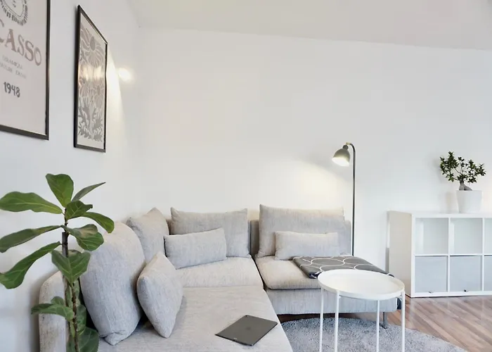 Neu Gemuetliche Fuer Max 5 Personen Mit Balkon Naehe Mosel Mit Blick Auf Weinberge Apartman Koblenz